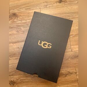 UGG Shoe Box